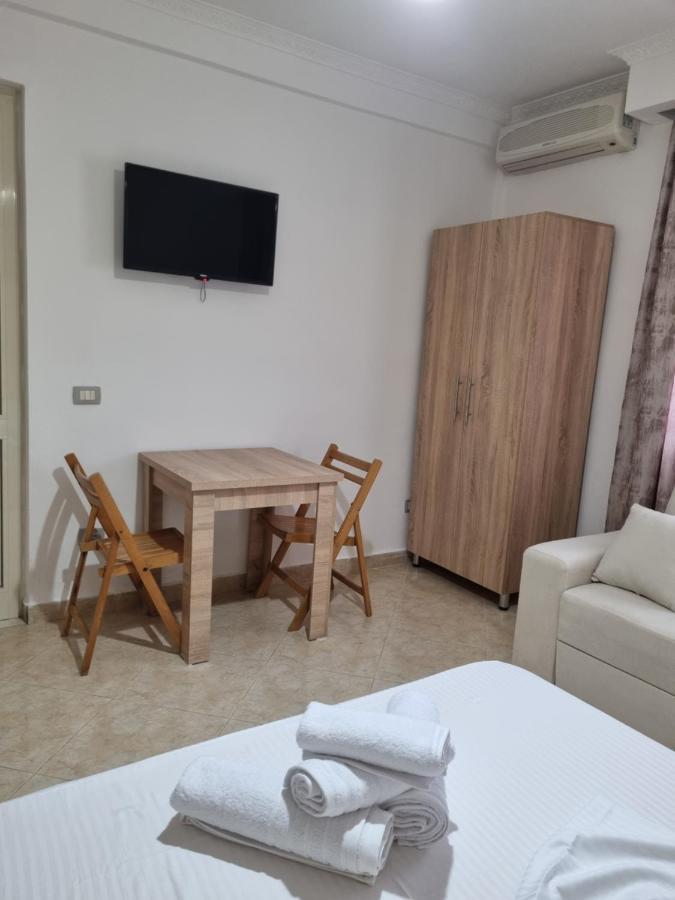 My Holiday House Hotel Durres Ngoại thất bức ảnh