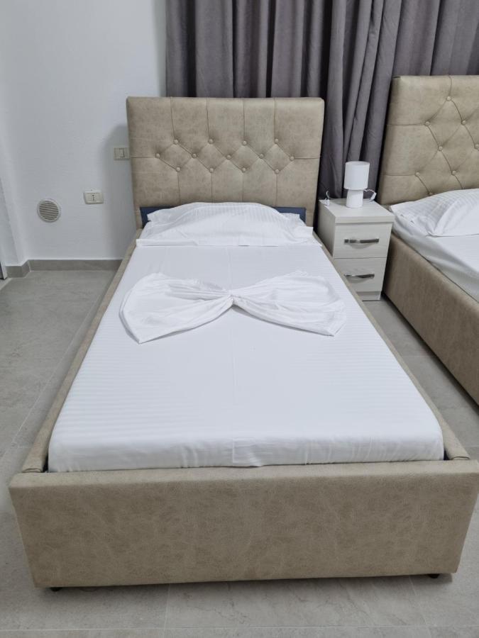 My Holiday House Hotel Durres Ngoại thất bức ảnh