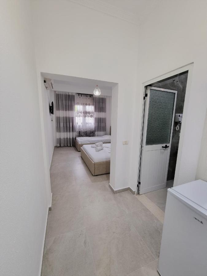 My Holiday House Hotel Durres Ngoại thất bức ảnh
