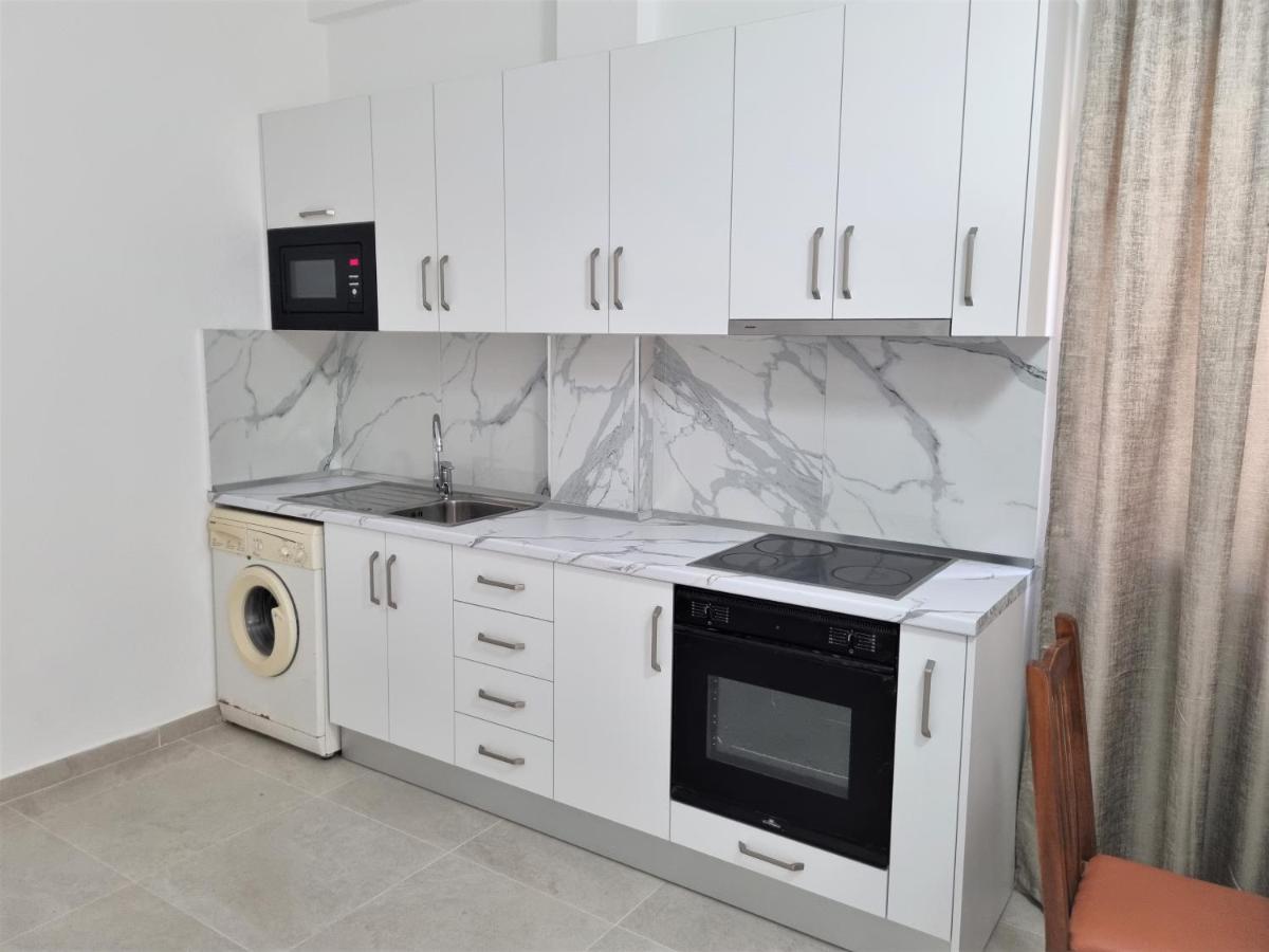 My Holiday House Hotel Durres Ngoại thất bức ảnh