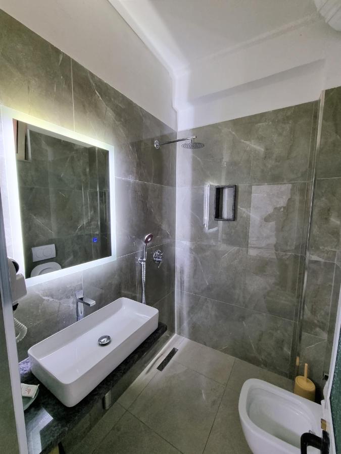My Holiday House Hotel Durres Ngoại thất bức ảnh