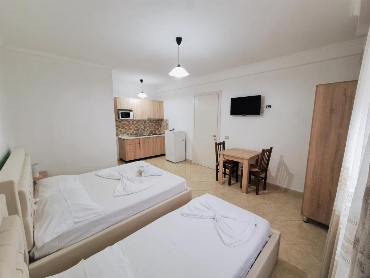 My Holiday House Hotel Durres Ngoại thất bức ảnh
